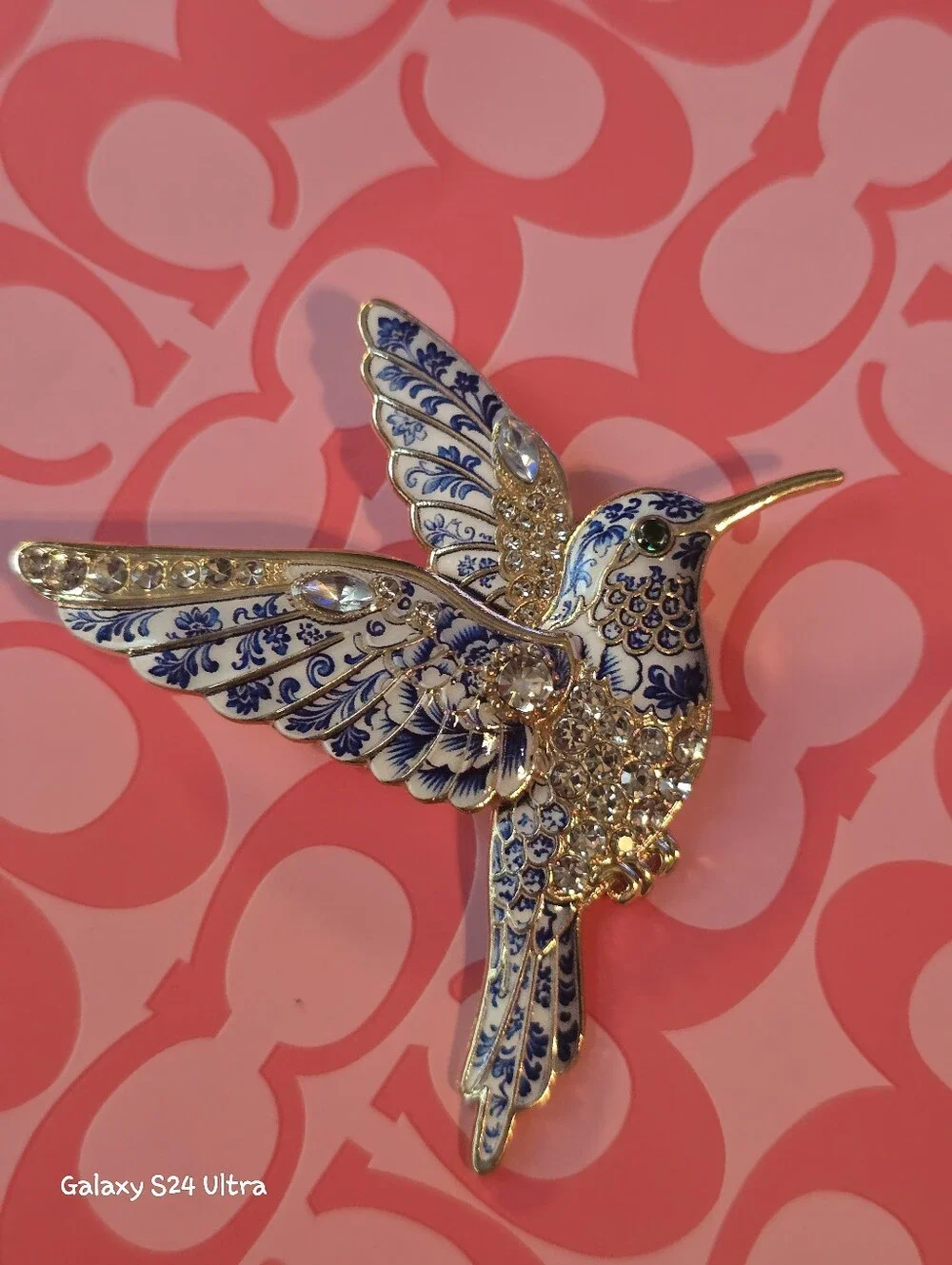 Beautiful Hummingbird Brooch NEW